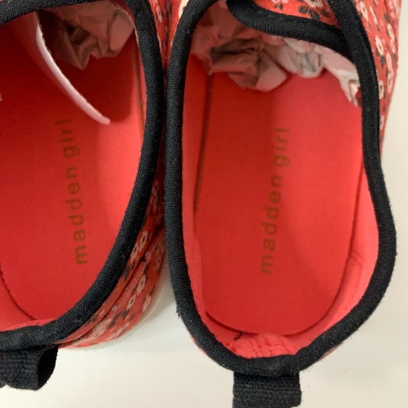 Madden Girl Floral Fabric Lace up Sneakers 3 - Picture 5 of 13